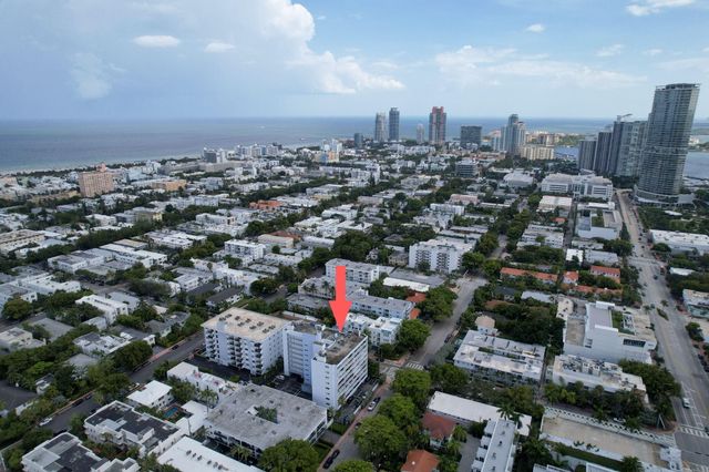 1045 10TH Street 301, Miami Beach, FL 33139