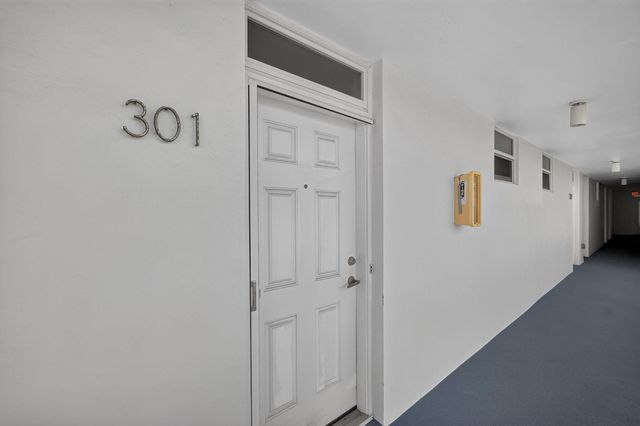 1045 10TH Street 301, Miami Beach, FL 33139