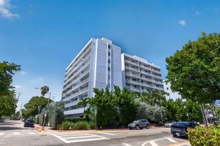 1045 10TH Street 301, Miami Beach, FL 33139