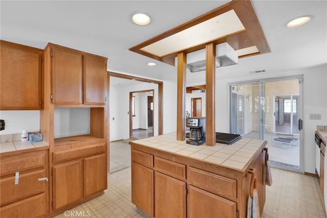 22677 Dexter, Apple Valley, CA 92307