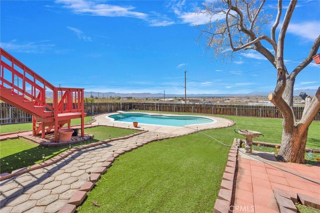 22677 Dexter, Apple Valley, CA 92307