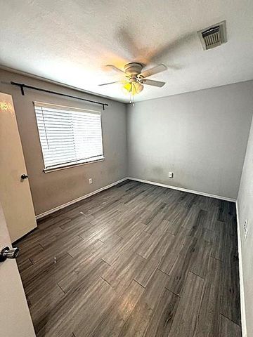 6019 Greenpark Manor Lane, Houston, TX 77085