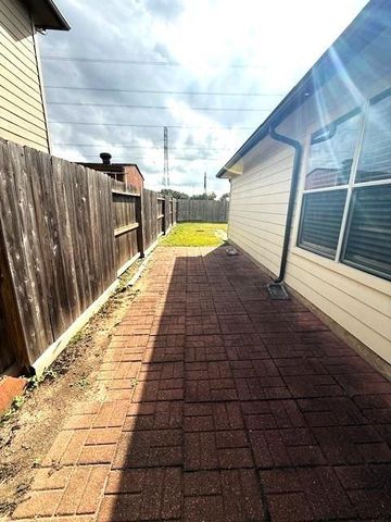 6019 Greenpark Manor Lane, Houston, TX 77085