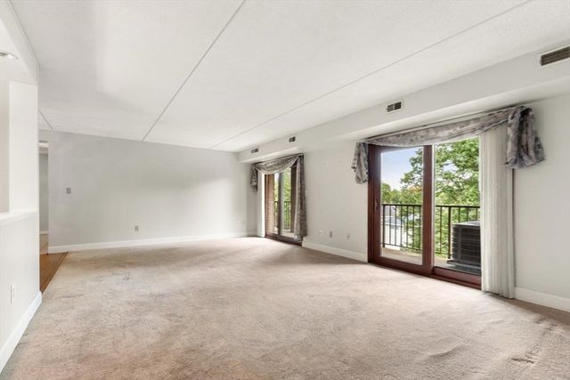 148 Marble St 404, Stoneham, MA 02180