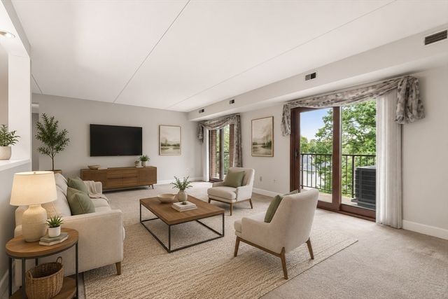 148 Marble St 404, Stoneham, MA 02180