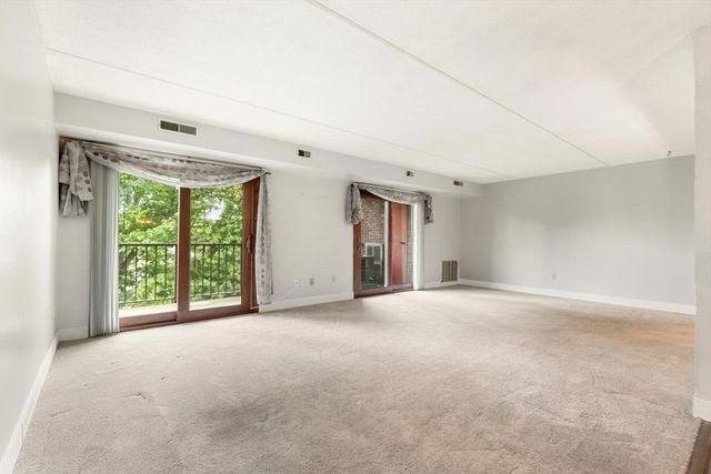 148 Marble St 404, Stoneham, MA 02180