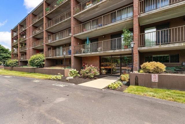 148 Marble St 404, Stoneham, MA 02180