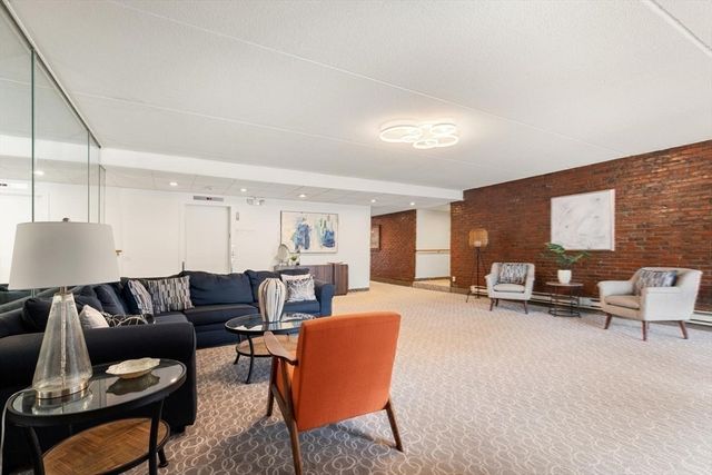 148 Marble St 404, Stoneham, MA 02180