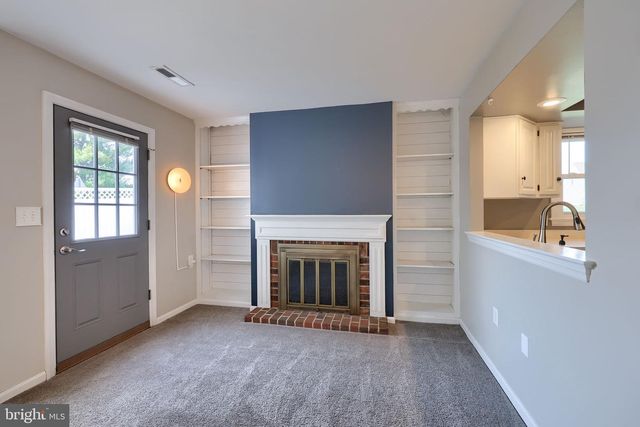 100 PEPPERTON CT, Lititz, PA 17543