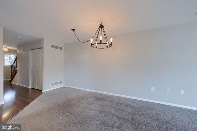 100 PEPPERTON CT, Lititz, PA 17543