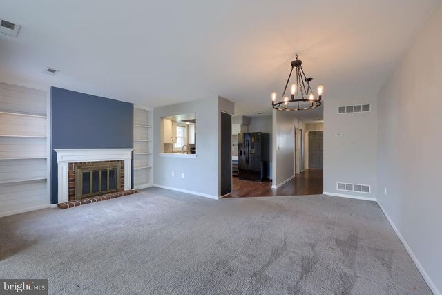 100 PEPPERTON CT, Lititz, PA 17543