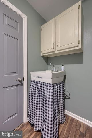 100 PEPPERTON CT, Lititz, PA 17543