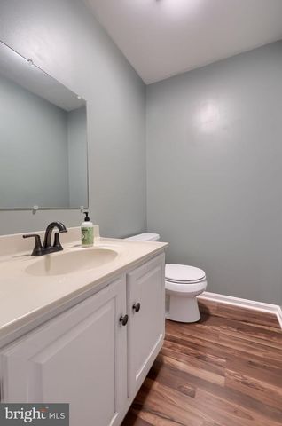 100 PEPPERTON CT, Lititz, PA 17543