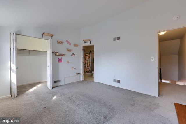 100 PEPPERTON CT, Lititz, PA 17543