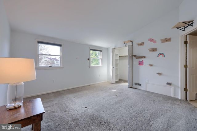 100 PEPPERTON CT, Lititz, PA 17543