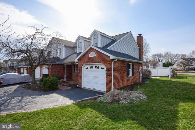 100 PEPPERTON CT, Lititz, PA 17543