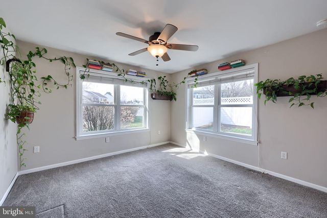 100 PEPPERTON CT, Lititz, PA 17543