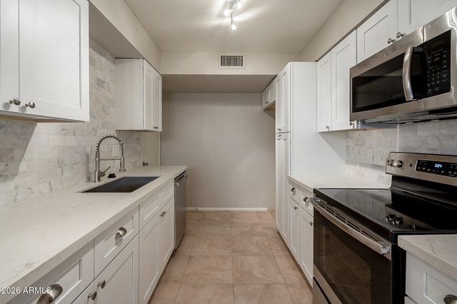 5618 S CAPTAIN KIDD Court D, Tempe, AZ 85283