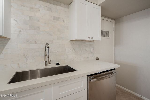5618 S CAPTAIN KIDD Court D, Tempe, AZ 85283