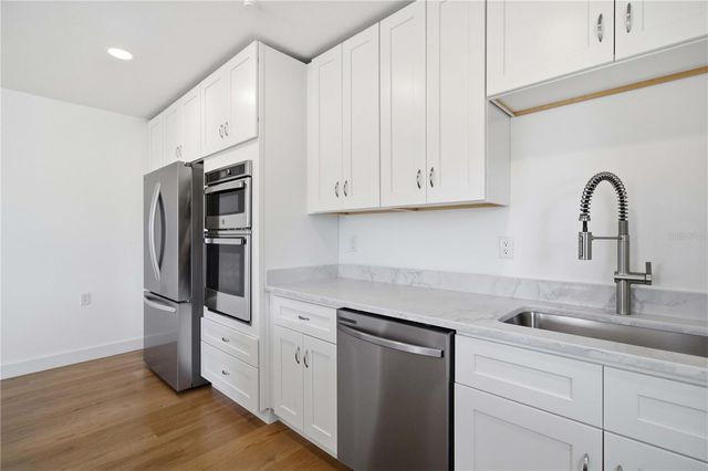 765 JOHN RINGLING BOULEVARD 1, Sarasota, FL 34236