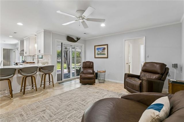 336 Weyanoke CT, Hampton, VA 23669