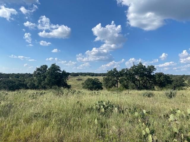 74 Tablerock Dr, Kerrville, TX 78028