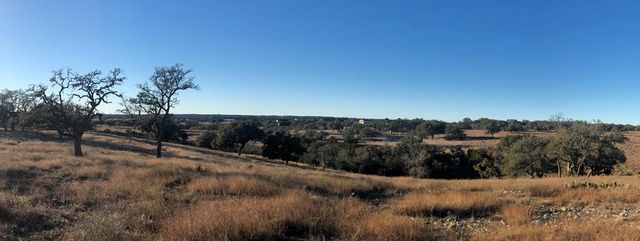 74 Tablerock Dr, Kerrville, TX 78028