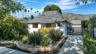 1911 W W Kenneth Rd, Glendale, CA 91201