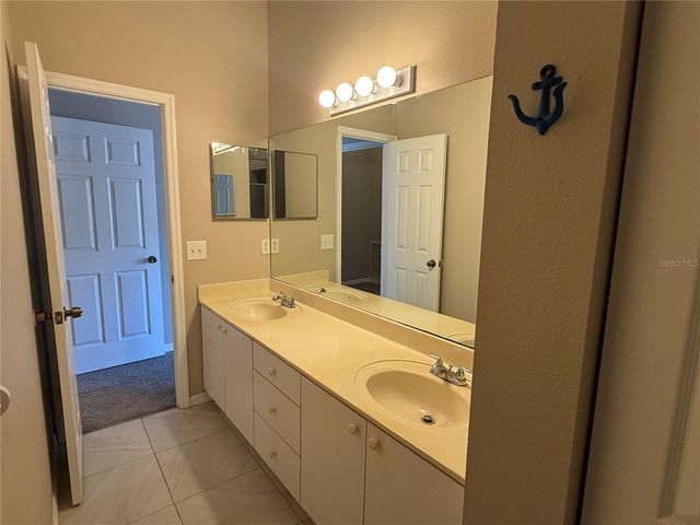 1117 PINELLAS BAYWAY S 303, Tierra Verde, FL 33715