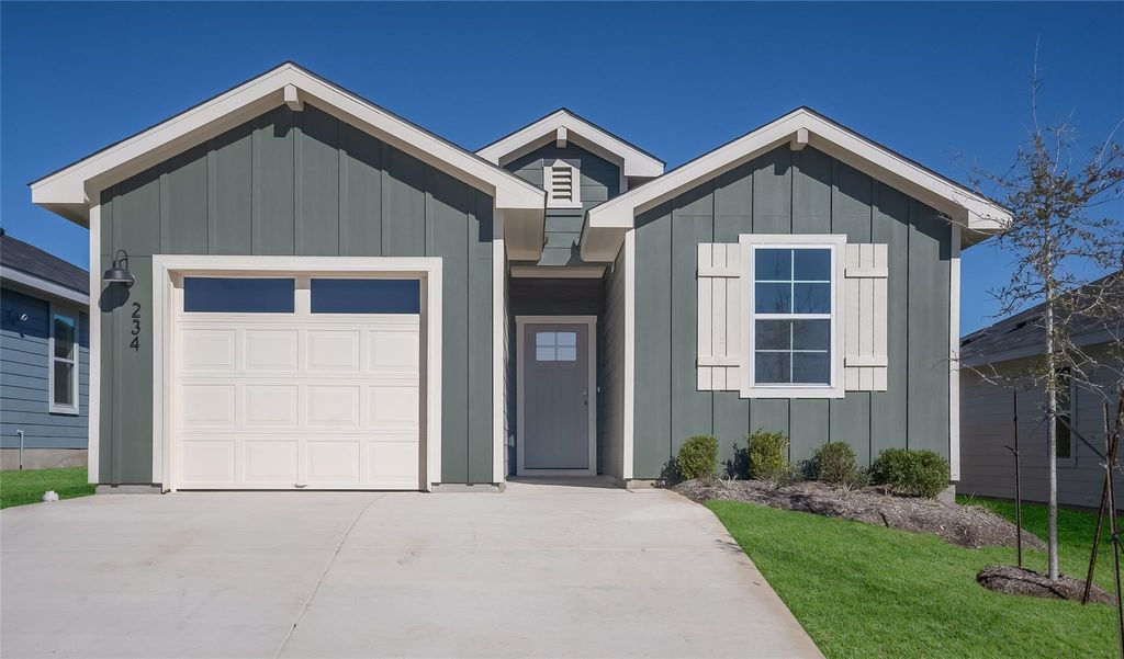 124 Celosia LOOP, Uhland, TX 78640