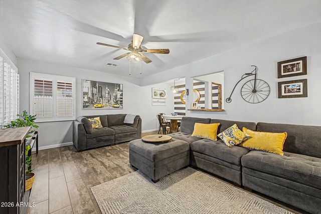 120 W 2ND Street, Mesa, AZ 85201