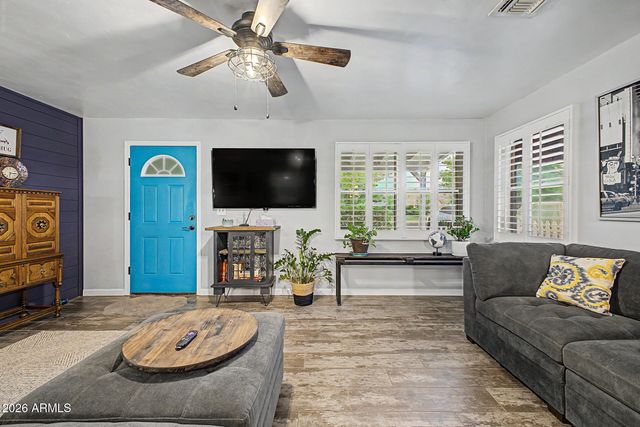 120 W 2ND Street, Mesa, AZ 85201