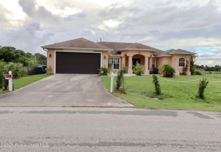 292 Hoffer Avenue NW, Palm Bay, FL 32907