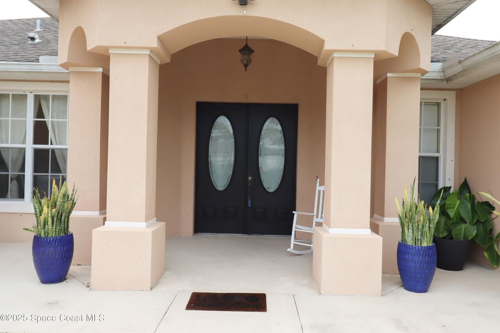 Image 2 of property listing at 292 Hoffer Avenue NW, Palm Bay, FL 32907