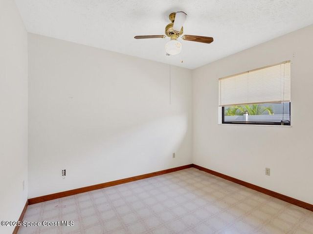 362 SE Starfish Avenue, Port St. Lucie, FL 34983