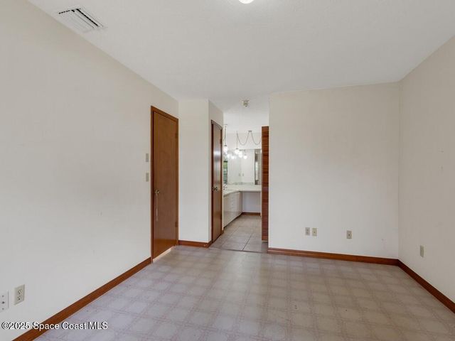 362 SE Starfish Avenue, Port St. Lucie, FL 34983