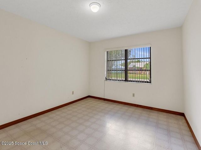 362 SE Starfish Avenue, Port St. Lucie, FL 34983