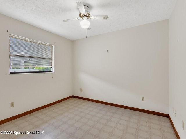 362 SE Starfish Avenue, Port St. Lucie, FL 34983