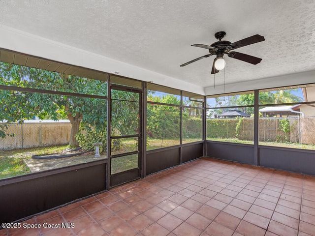 362 SE Starfish Avenue, Port St. Lucie, FL 34983