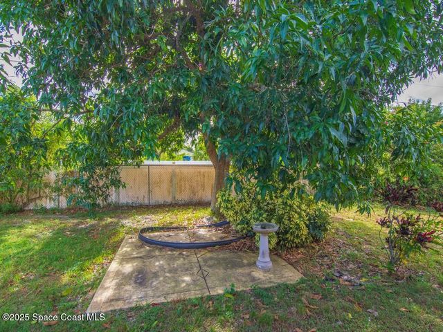 362 SE Starfish Avenue, Port St. Lucie, FL 34983