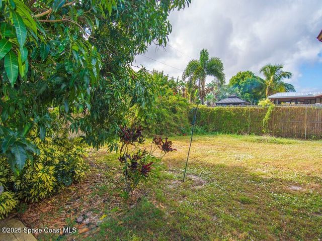 362 SE Starfish Avenue, Port St. Lucie, FL 34983