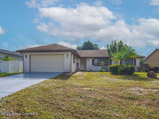 362 SE Starfish Avenue, Port St. Lucie, FL 34983