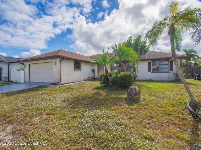 362 SE Starfish Avenue, Port St. Lucie, FL 34983