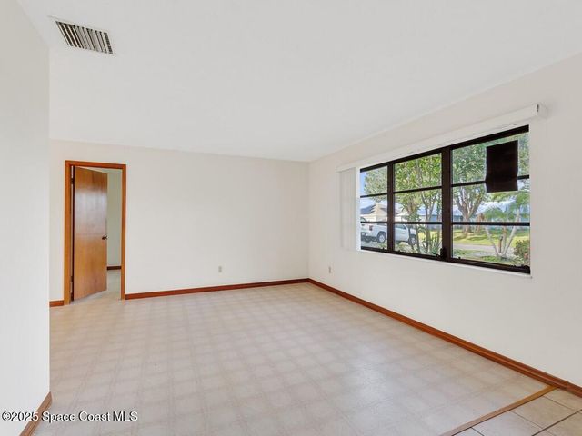 362 SE Starfish Avenue, Port St. Lucie, FL 34983