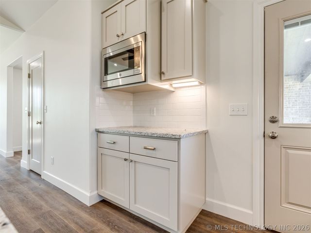 5916 Coldspring Lane, Bartlesville, OK 74006