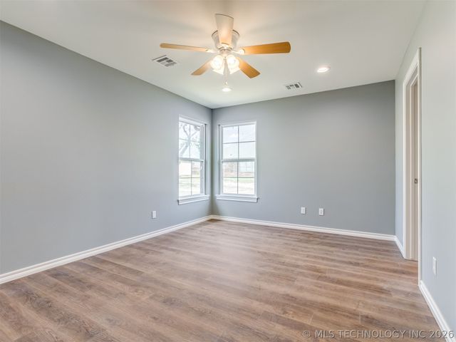 5916 Coldspring Lane, Bartlesville, OK 74006