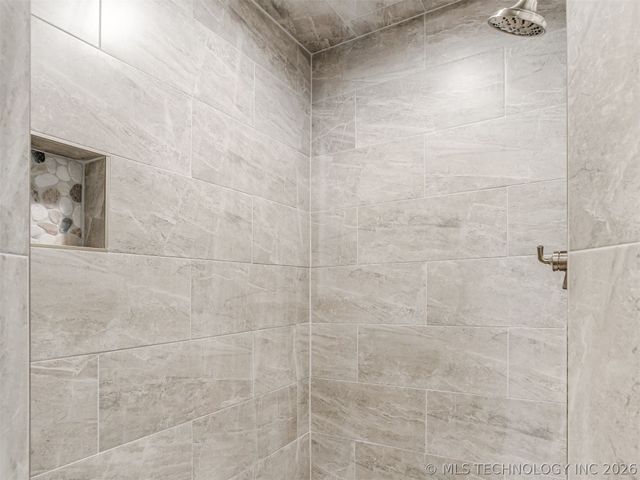 5916 Coldspring Lane, Bartlesville, OK 74006