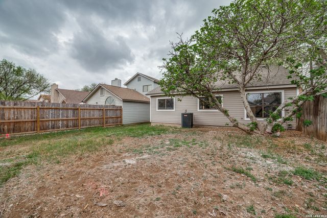 6174 Valley, San Antonio, TX 78250