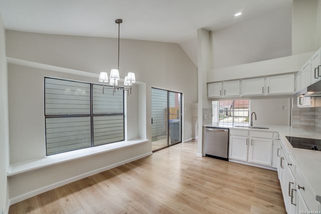 6174 Valley, San Antonio, TX 78250