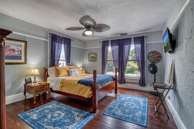 304 15TH STREET W, Bradenton, FL 34205